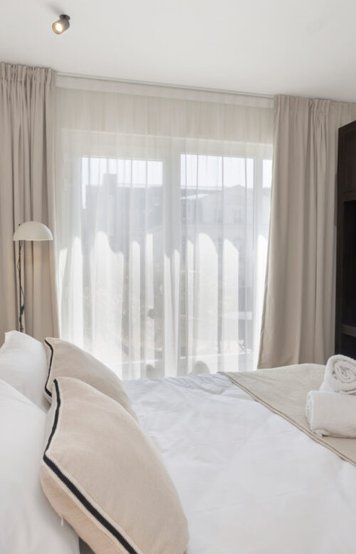 Das Patio-Zimmer – Doppelbett und warme Atmosphäre