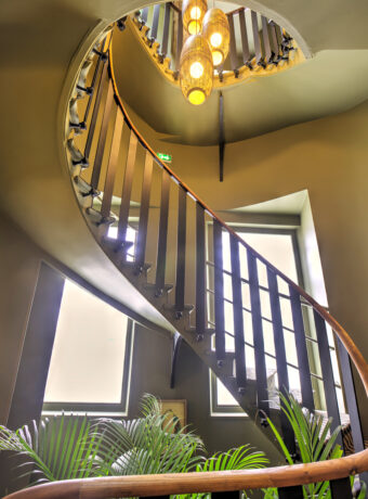 Cage d'escalier raffiné et cosy