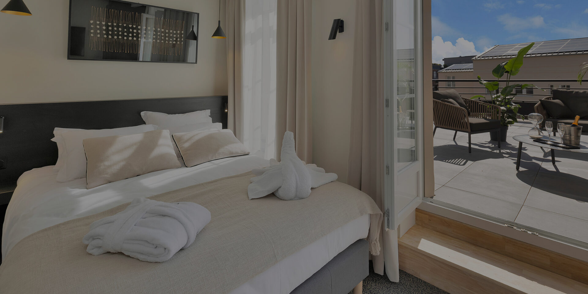 Elegantes Zimmer in einem Hotel im Stadtzentrum von Saint-Quentin